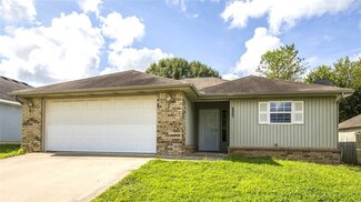 2507 SW 10th St, Bentonville, AR 72712