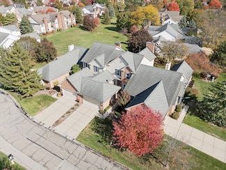 16252 Country Knoll Dr, Northville, MI 48168