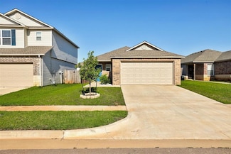 11725 Casey Dr, Yukon, OK 73099