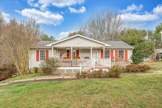 120 Oak Garden Dr, Boones Mill, VA 24065