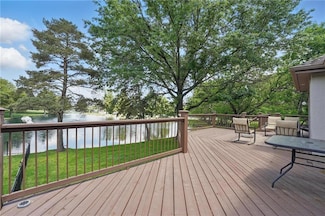 11203 Cedar St, Leawood, KS 66211