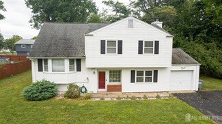 18 Sefton Cir, Piscataway, NJ 08854