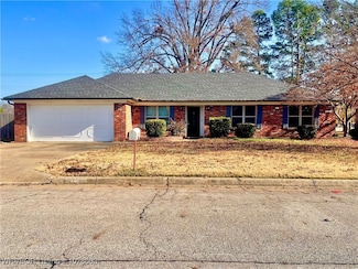 7811 Meadow Dr, Fort Smith, AR 72908