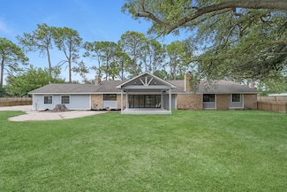 8219 Wateka Cir, Houston, TX 77074