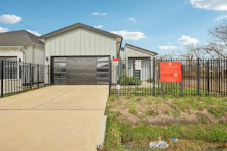 3512 Cobb St, Houston, TX 77004