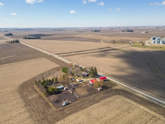 12321 Lincoln Rd, Hudson, IA 50643