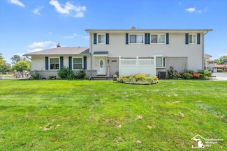 30334 Windsor Unit 14, Gibraltar, MI 48173