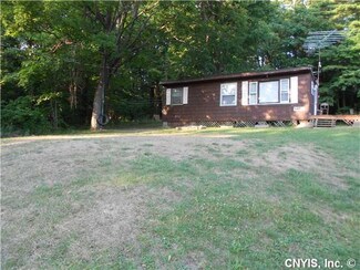 14816 Cayuga St, Sterling, NY 13156