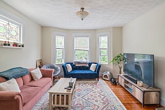 105 Walnut St Unit 2, Somerville, MA 02145