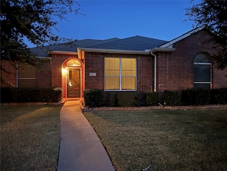 514 Hugh Walker Dr, Mesquite, TX 75149