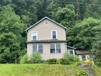 109 Buffalo St, Franklin, PA 16323