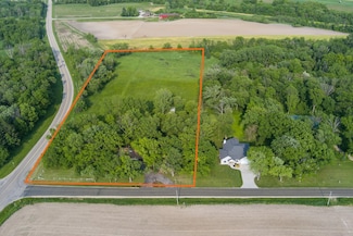 5532 Ridge Rd, Marshall, WI 53559