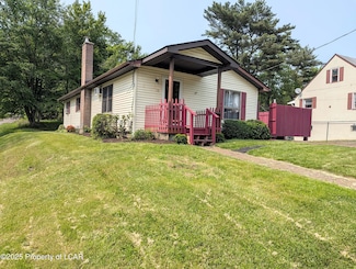12 Division St, Shavertown, PA 18708