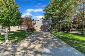 6059 Madeira Dr, Lansing, MI 48917