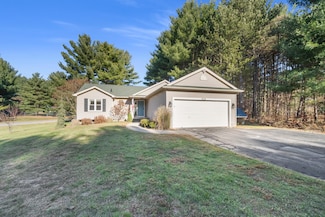 4528 Spinnaker Ln, Pleasant Lake, MI 49272
