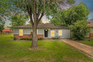 306 Hickerson St, Cedar Hill, TX 75104