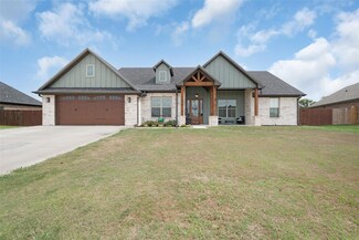2122 Heath St, Sulphur Springs, TX 75482