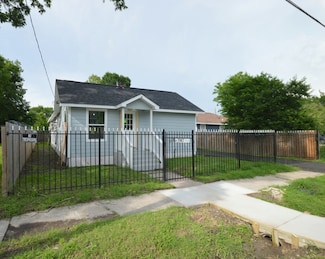 3007 Tuam St, Houston, TX 77004