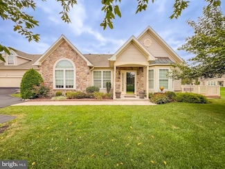 273 Shady Brook Dr Unit 243, Langhorne, PA 19047