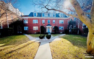 735 Elm Ave Unit 4D, Teaneck, NJ 07666