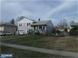 14 Trinity Place, Barrington, NJ 08007
