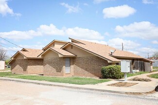 100 S Murray St, Winters, TX 79567