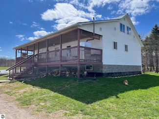5417 Archer Rd, Brethren, MI 49619