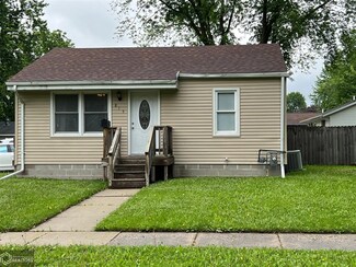 815 S Rhode Island Ave, Mason City, IA 50401