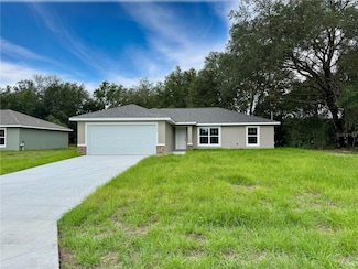 7724 N Manville Rd, Citrus Springs, FL 34434