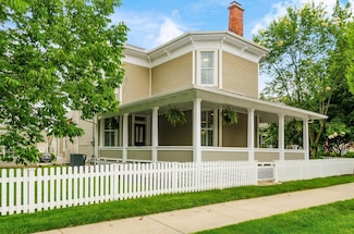 543 N State St, Westerville, OH 43082