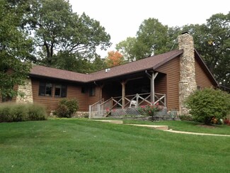 20050 Sage Rd, Culver, IN 46511