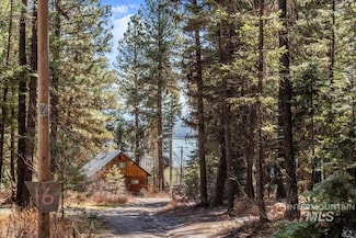 601 Travis, Cascade, ID 83611