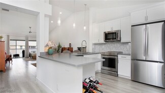 9640 Victoria Ln Unit 308, Naples, FL 34109