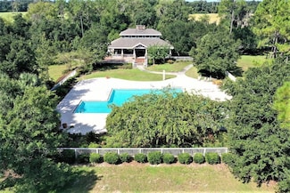 19092 SW 21st Place, Newberry, FL 32669