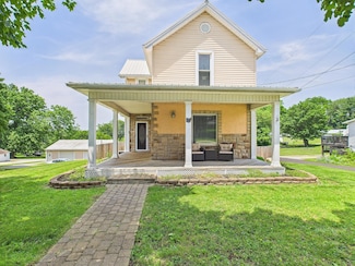 148 E Columbus St, Thornville, OH 43076