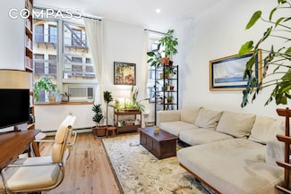 23 Waverly Place Unit 5U, New York, NY 10003