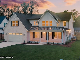 404 E Blackbeard Rd, Wilmington, NC 28409