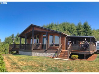 97427 N Lake Rd, Lakeside, OR 97449