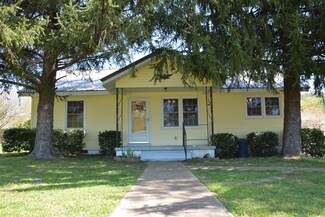 85 Valley View St, Lynchburg, TN 37352