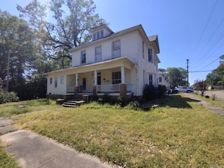 947 Pecan St, Texarkana, AR 71854