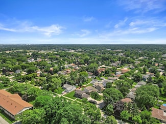 4901 W Maple Leaf Cir Unit 4, Milwaukee, WI 53220