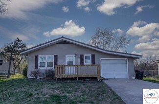410 Crescent Dr, Lincoln, MO 65338