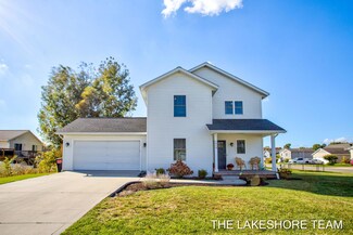 1050 Sunfield Dr, Holland, MI 49424