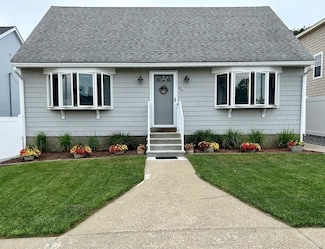 545 Hudson St, Seabrook, NH 03874