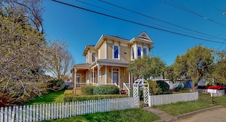 1337 Lincoln St, Ferndale, CA 95536