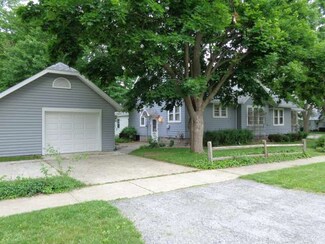 295 W Guertin St, Saint Anne, IL 60964