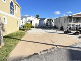 105 Nettles Blvd, Jensen Beach, FL 34957