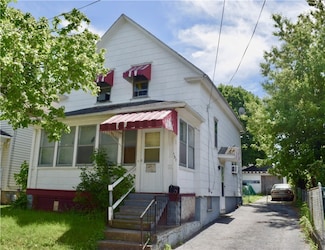 131 Weaver St, Rochester, NY 14621