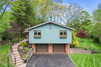 106 Country Ln, Pittsburgh, PA 15229