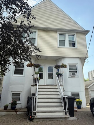 41 Chestnut St, Tuckahoe, NY 10707